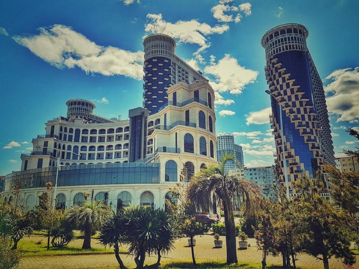 Sea Towers Suite バトゥーミ エクステリア 写真