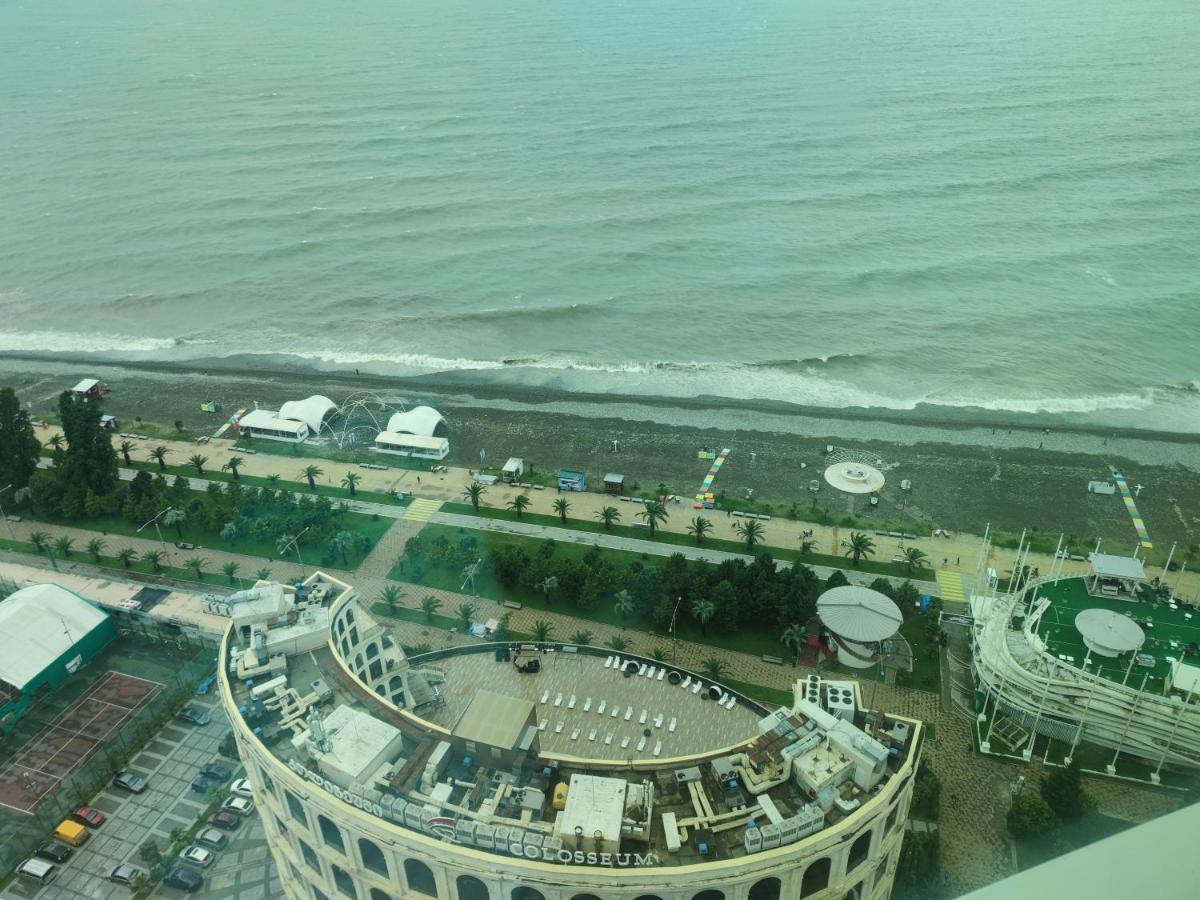 Sea Towers Suite バトゥーミ エクステリア 写真