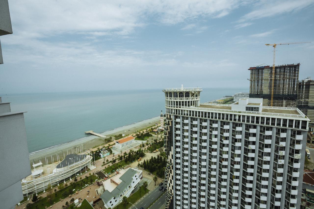 Sea Towers Suite バトゥーミ エクステリア 写真